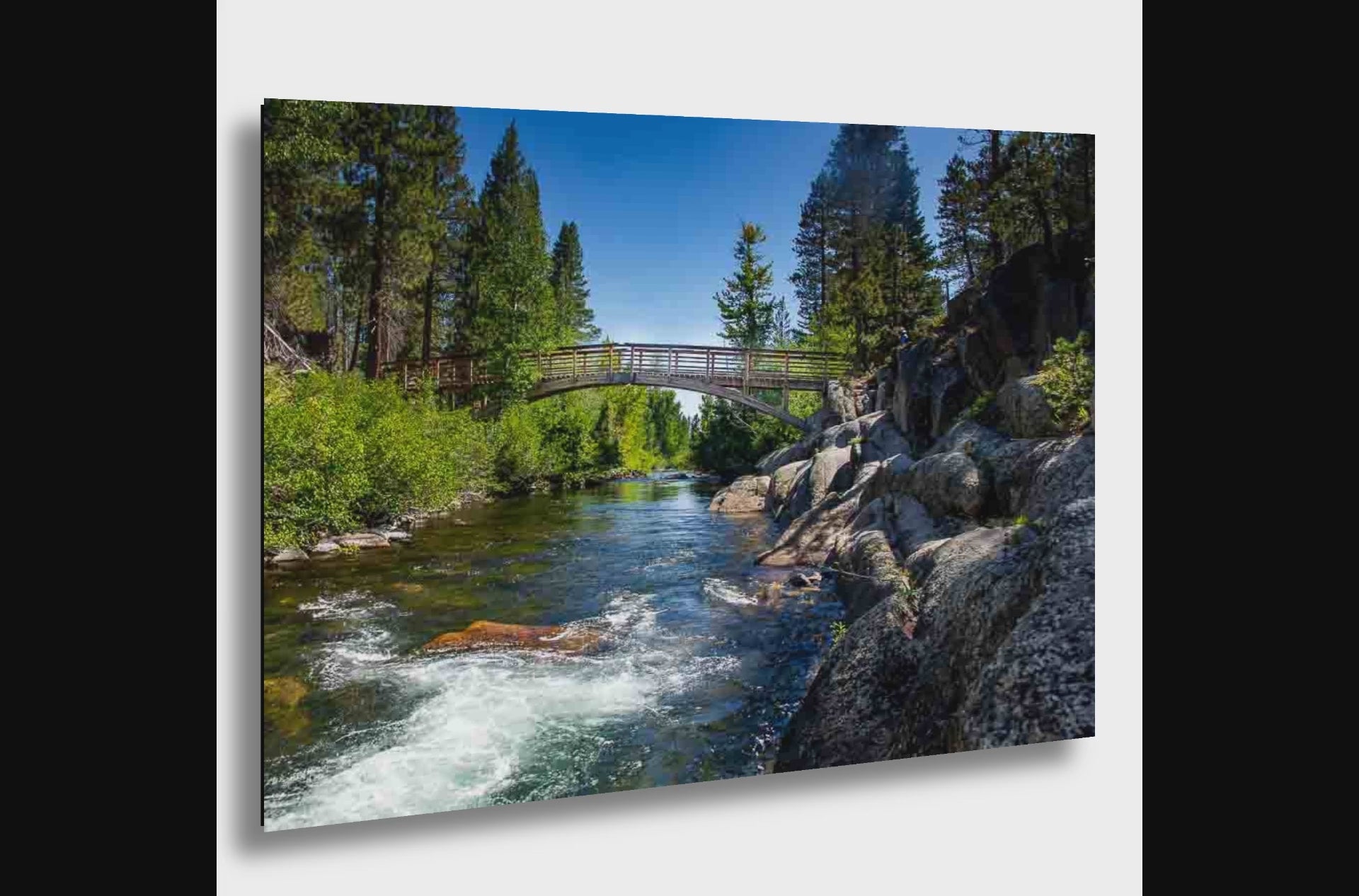 Bridge over the San Joaquin River in Devils Postpile National Monument
